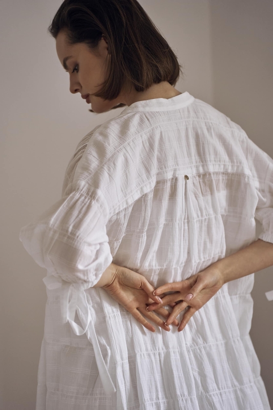 długa tunika plażowa,biała sukienka letnia,narzutka plażowa,pareo plażowe,długa koszula plażowa.jpeg