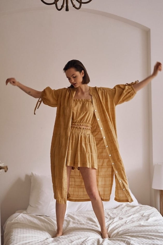 tunika plażowa,pareo plażowe,komplet plażowy damski, spodenki i top na plaże,modne pareo plażowe, moda plażowa,musztardowy komplet plażowy.jpg