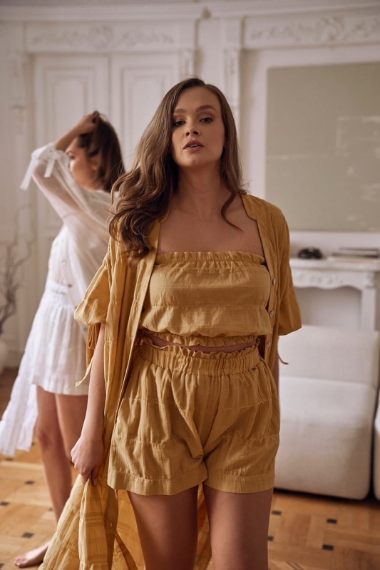 strój plażowy, komplet plażowy damski, trzyczęściowy komplet plażowy, tunika plażowa, koszula i szorty na plaże, koszula i szorty na lato, damski komplet na wakacje,komplet damski.jpg