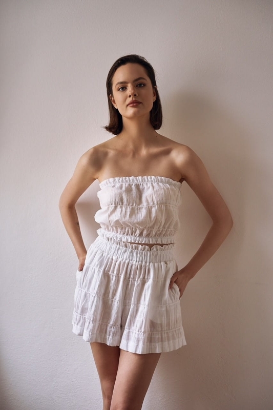 komplet plażowy damski, szorty i krótki top plażowy,spodenki i top na plaże,elegancki komplet plażowy.jpg