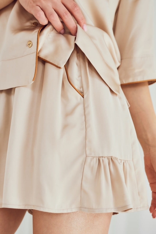 DOLCE beż szorty.jpg