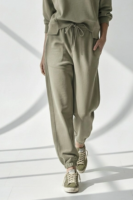 SOHO oliwka dres.jpg