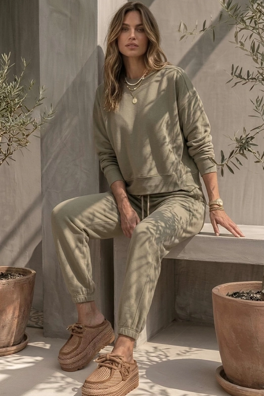 SOHO jasna oliwka modowy dres.jpg