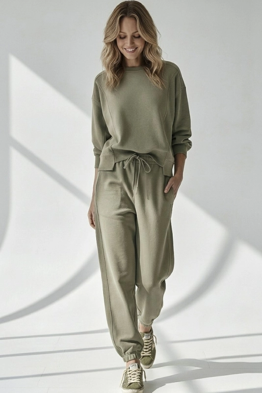 SOHO oliwka dres.jpg