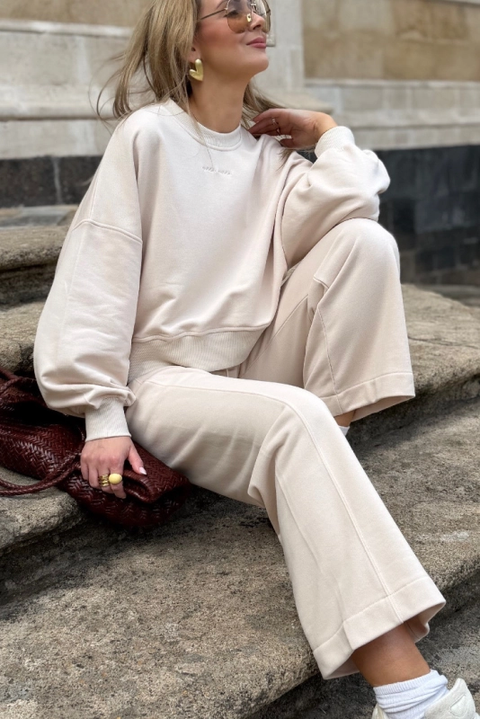 MUSE bluza i spodnie szerokie.jpg