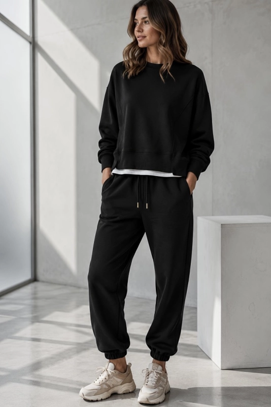 SOHO czarny dres,poszukiwany czarny dres,modny czarny dres.jpg