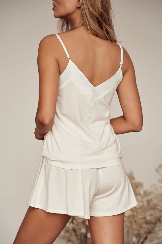 koszulka nocna, bielizna ślubna, piżama damska, elegancka piżama, kobieca bielizna nocna, piżama ze spodenkami, spodenki do spania, eko piżama, piżama.jpg